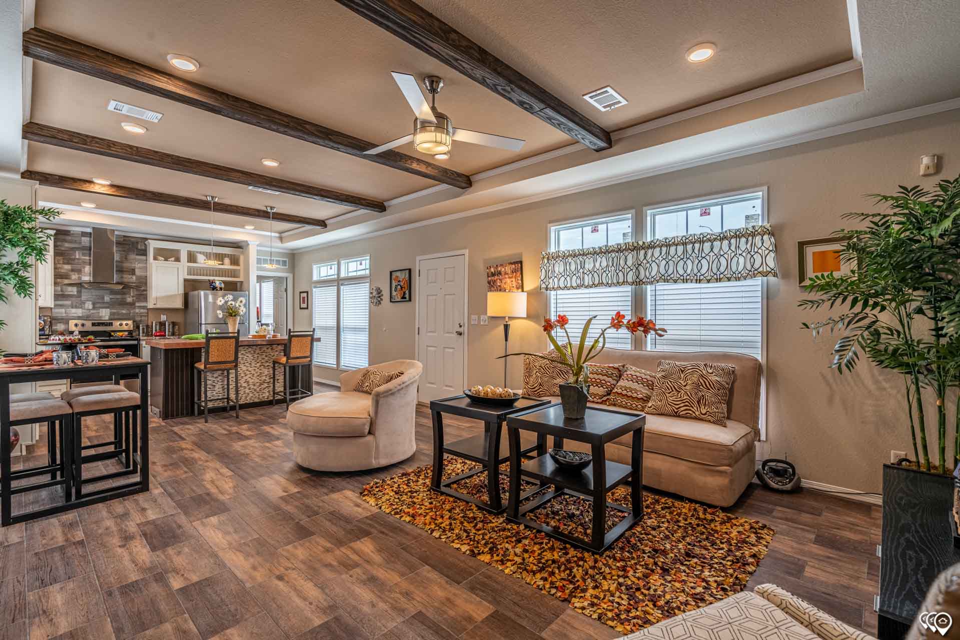 Fiesta / The Santa Fe 320FF16763G by Palm Harbor Village of Victoria